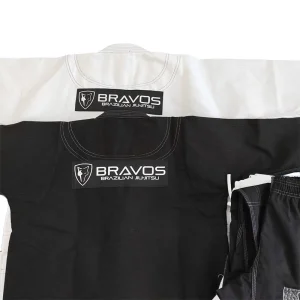 Kimono de judo, kimono de taekwondo et uniforme de jiu-jitsu brésilien de haute qualité pour l'entraînement et les compétitions.