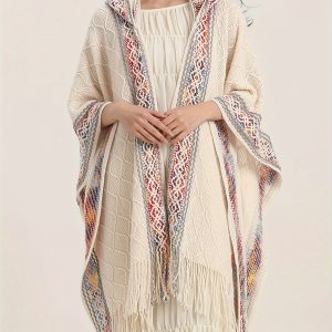 Look bohème garanti avec ce cardigan tribal à capuche