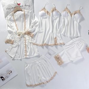 lingerie blanche chic pour femme