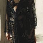 kimono élégant en dentelle noire