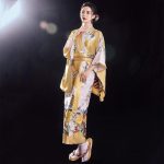 kimono en soie jaune