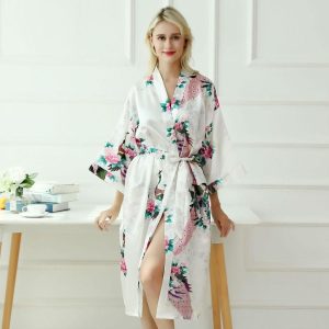 peignoir blanc motif