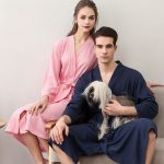 peignoir en velours rose pour femme