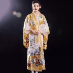 vêtement traditionnel japonais jaune
